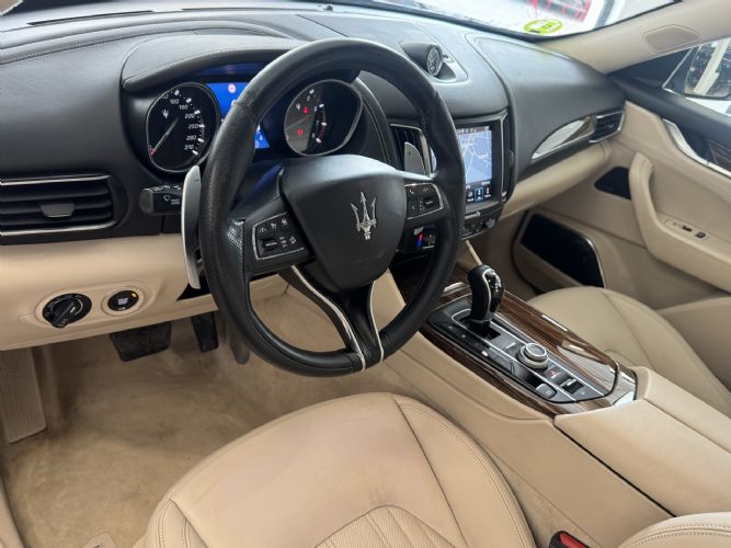 MASERATILEVANTE V6 350 HP AWD GRANLUSSO