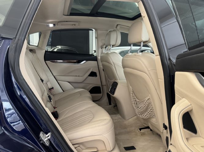 MASERATILEVANTE V6 350 HP AWD GRANLUSSO