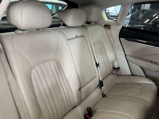 MASERATILEVANTE V6 350 HP AWD GRANLUSSO