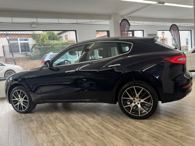 MASERATILEVANTE V6 350 HP AWD GRANLUSSO