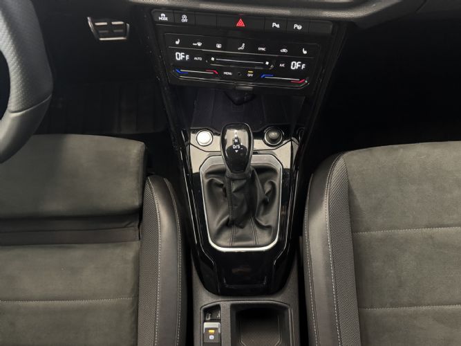 VOLKSWAGENT-ROC RLINE 2.0 TDI DSG 150CV BLACK STYLE