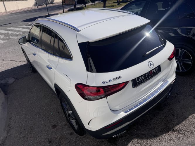 MERCEDESGLA 200 AMG