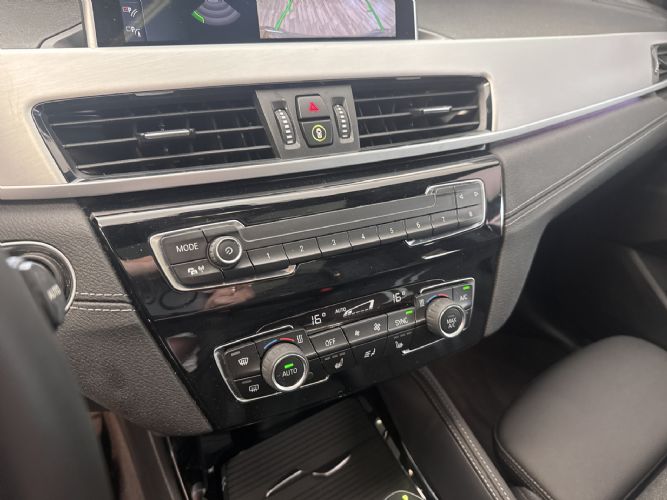 BMWX1 xDrive 25 e Pack M 220CV