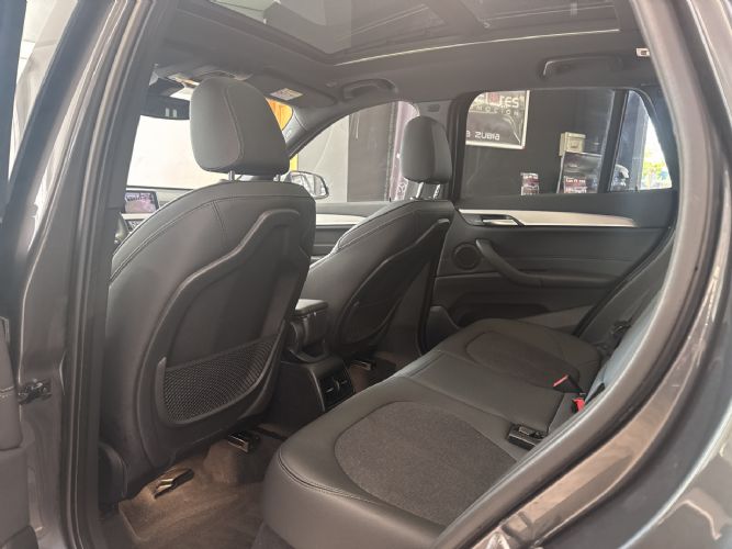 BMWX1 xDrive 25 e Pack M 220CV