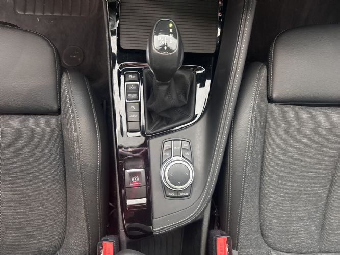 BMWX1 xDrive 25 e Pack M 220CV