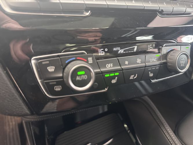 BMWX1 xDrive 25 e Pack M 220CV