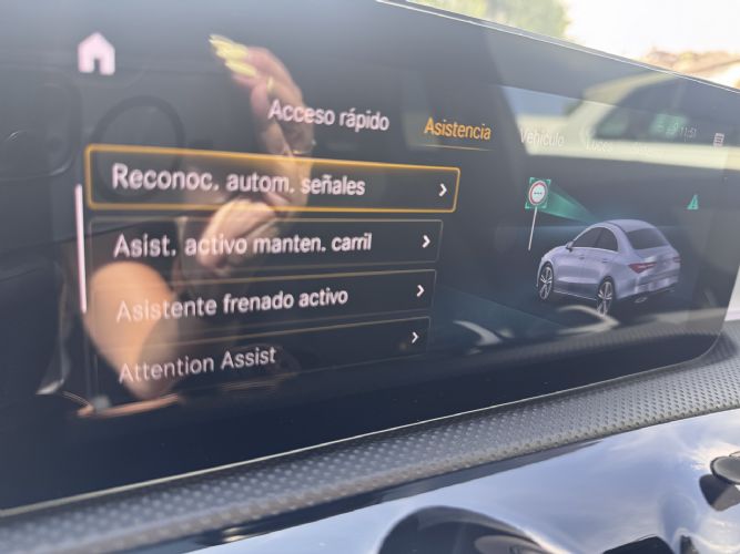 MERCEDESCLA 220D AMG