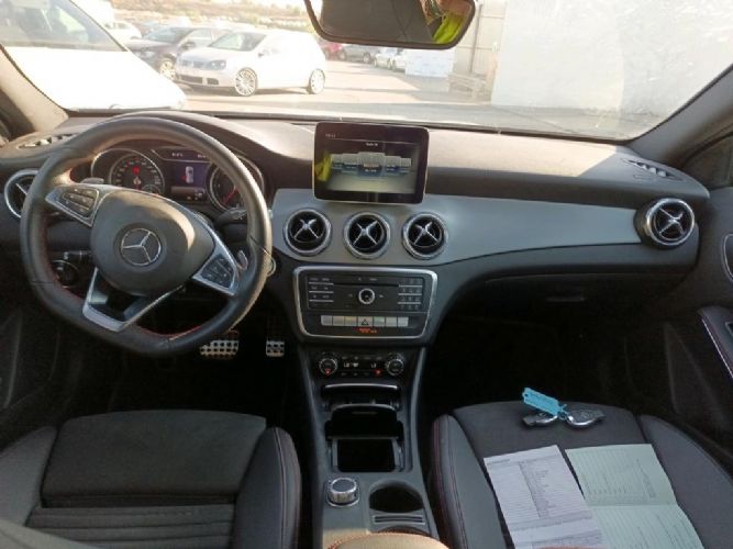 MERCEDESGLA 200D AMG