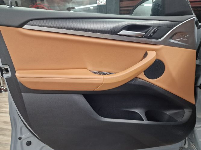 BMWX4 xDRIVE 20D Pack M