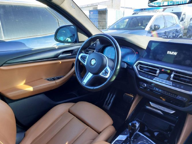 BMWX4 xDRIVE 20D Pack M