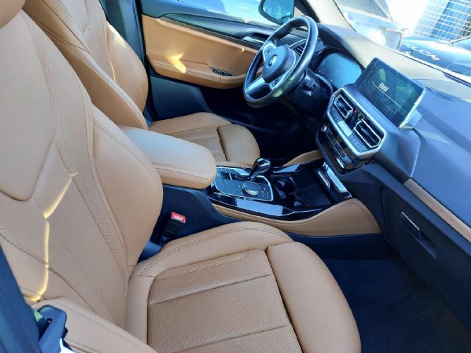 BMWX4 xDRIVE 20D Pack M