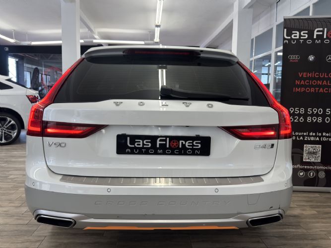 VOLVOV90 CROSS COUNTRY D4 190CV OCEAN RACE