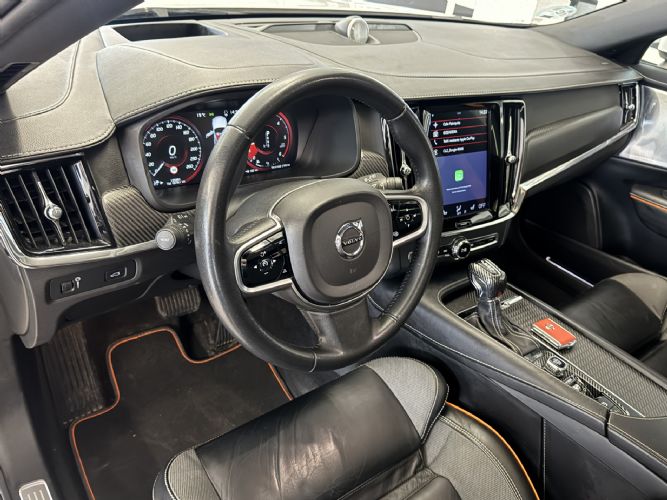 VOLVOV90 CROSS COUNTRY D4 190CV OCEAN RACE