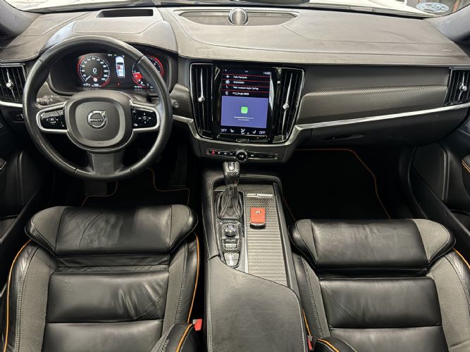 VOLVOV90 CROSS COUNTRY D4 190CV OCEAN RACE