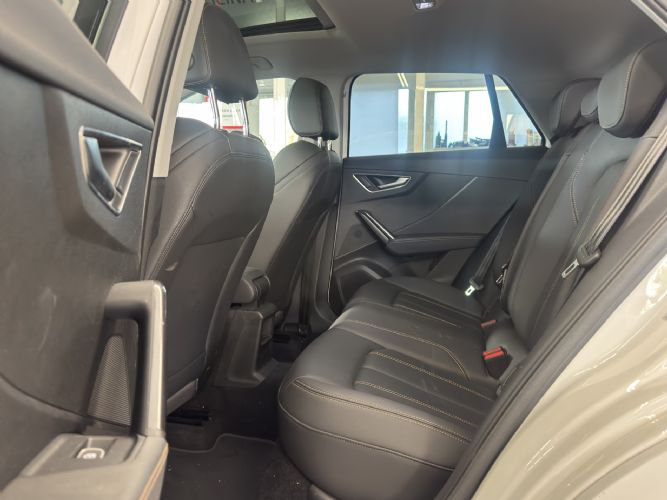 AUDIQ2 35 TDI 150CV BLACK LINE STRONIC