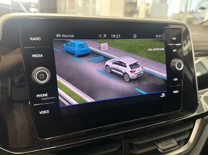 VOLKSWAGENT-ROC 2.0 TDI RLINE 110KW 150CV DSG