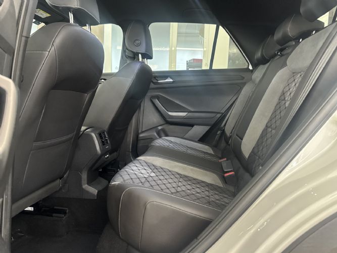 VOLKSWAGENT-ROC 2.0 TDI RLINE 110KW 150CV DSG